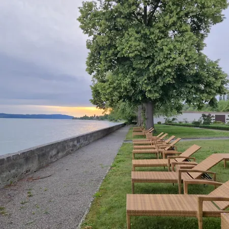 Bodensee-schloss Maurach *